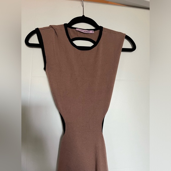 HANSEN & GRETEL Evelyn Backless High Slit Long Dress - Picture 8 of 11